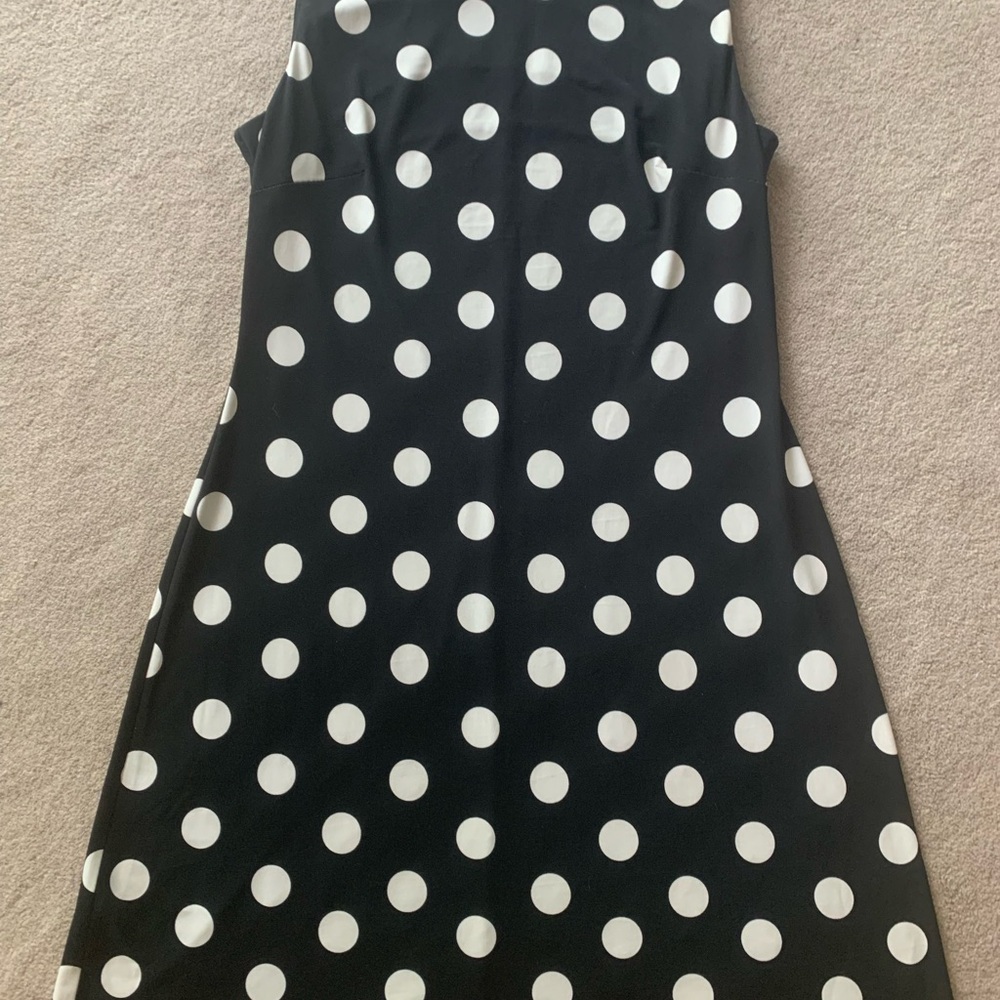 Polkadot summer dress, size 8, falls above the knee